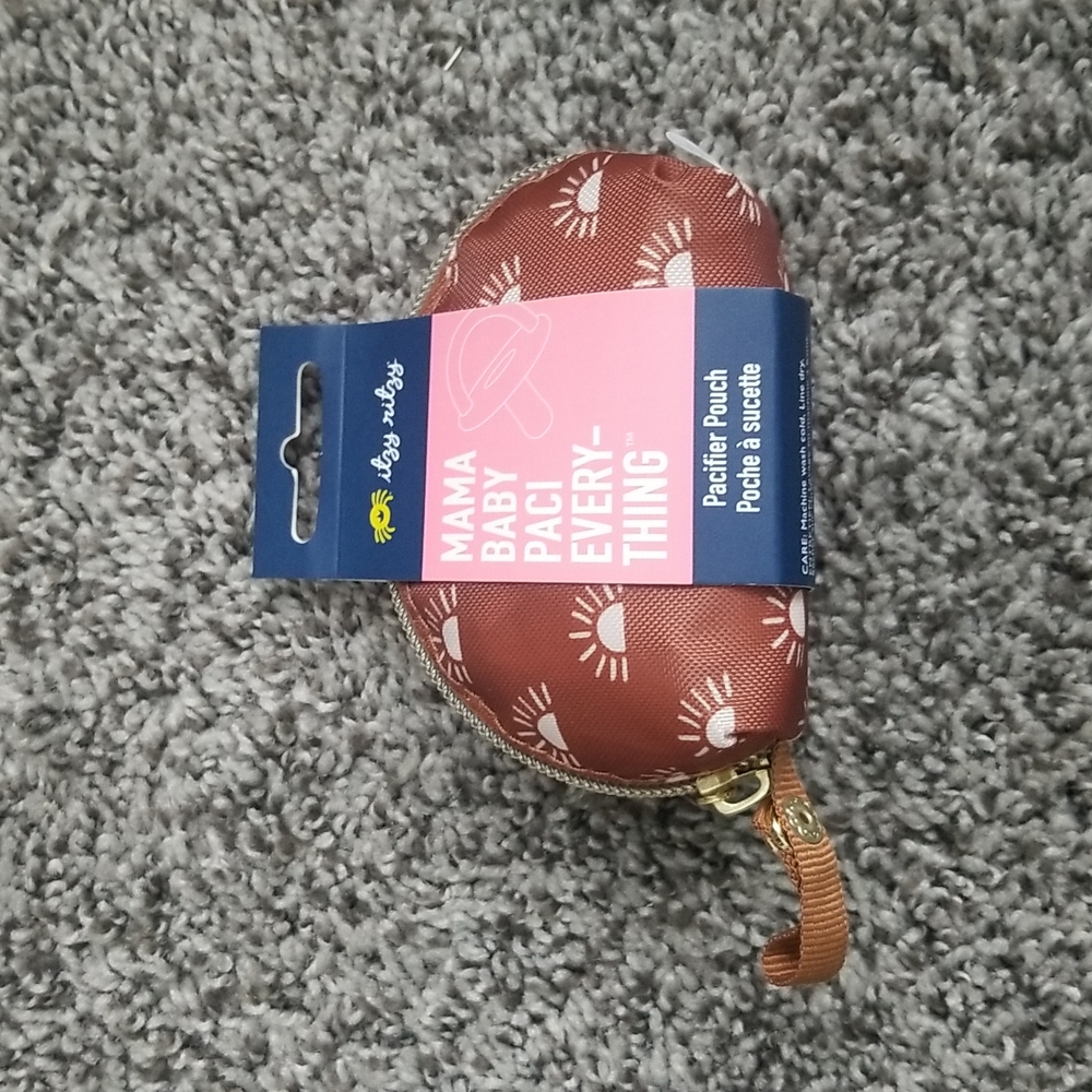 Itzy ritzy pouch